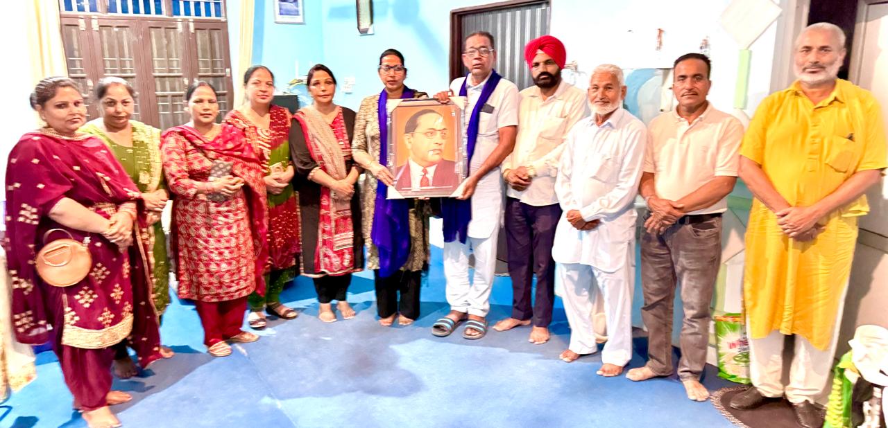 Retired Thanedaar Sukhdev Singh and his wife Nirmal Kaur Bodh were honoured for their services while following the mission of Baba Saheb Dr. Bhim Rao Ambedkar Ji.